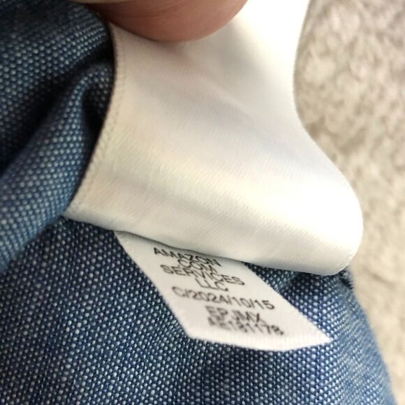 Essentials Mens Shirt Size XL Chambray Long Sleeve Button Up Casual Blue - Picture 9 of 12